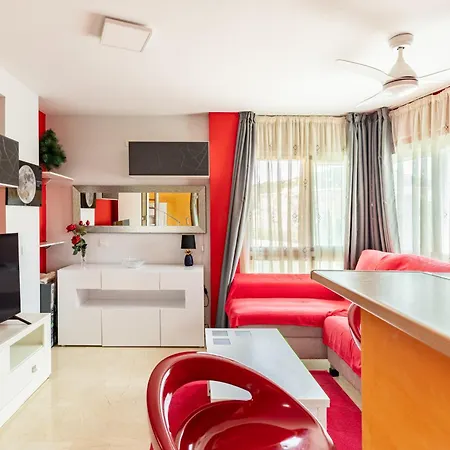 Sunburn, Aqui Hay Quien Viva Apartamento Málaga